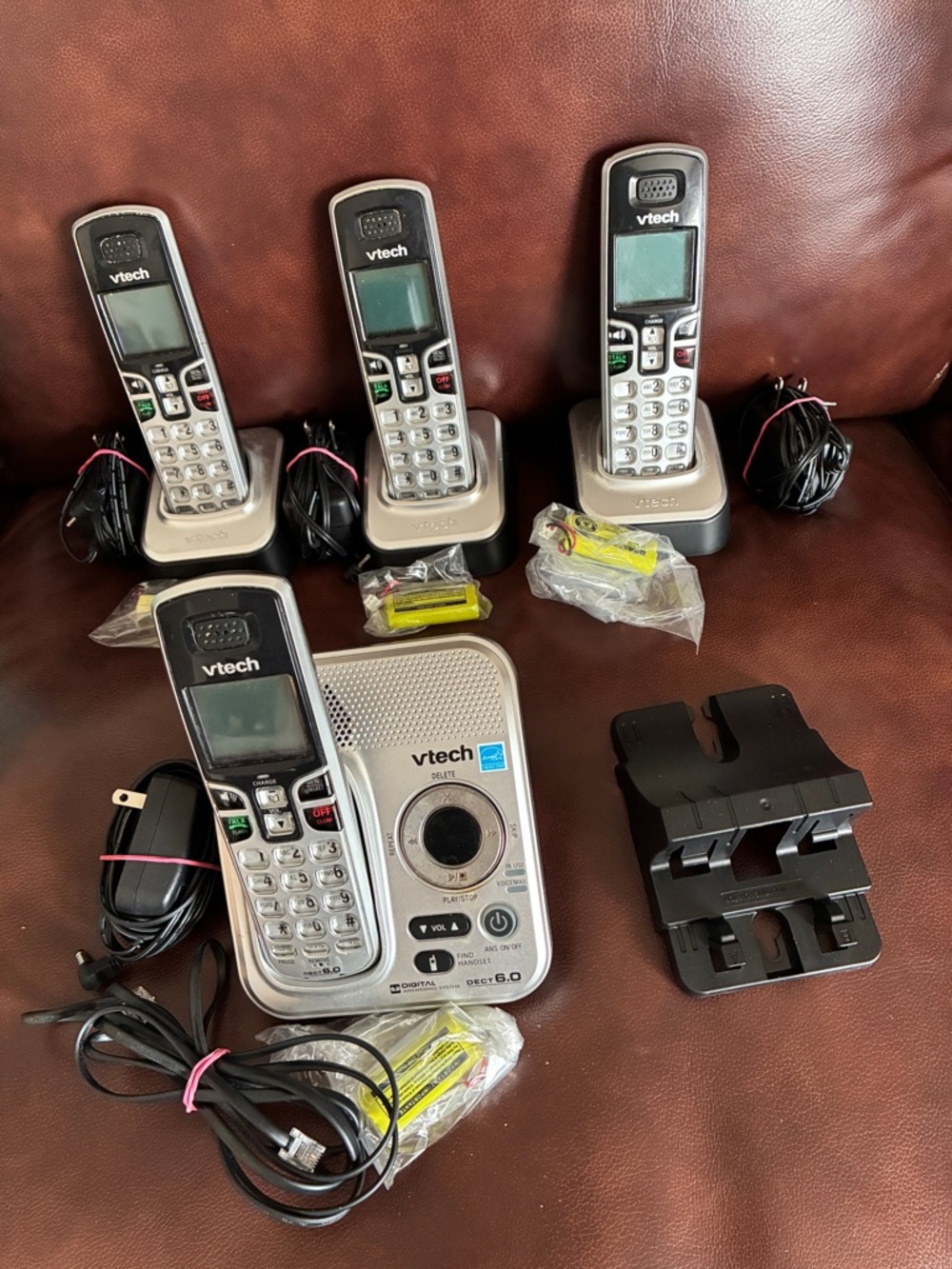 VTech 4-Handset Cordless Phone System with wall mount & answering machine